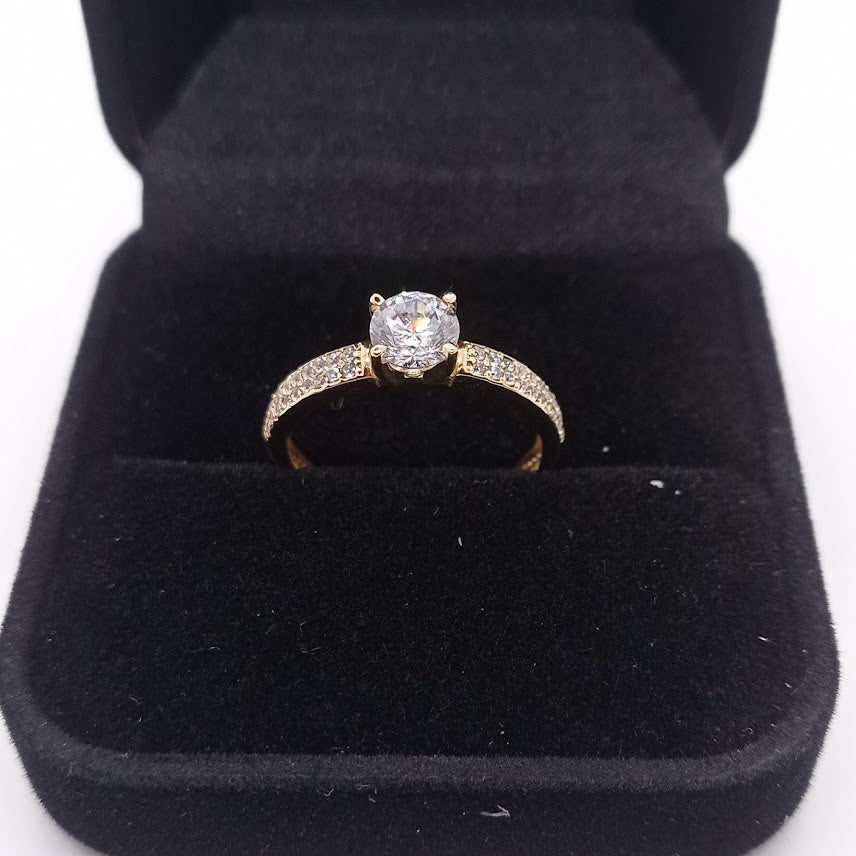 Anillo de Oro 18K c/ Zirconio